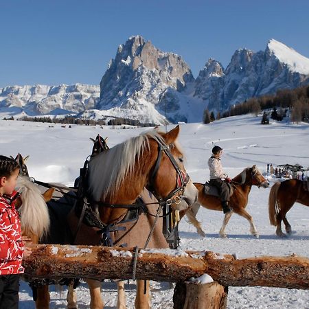 Tirler - Dolomites Living Hotel Seiser Alm Exterior foto