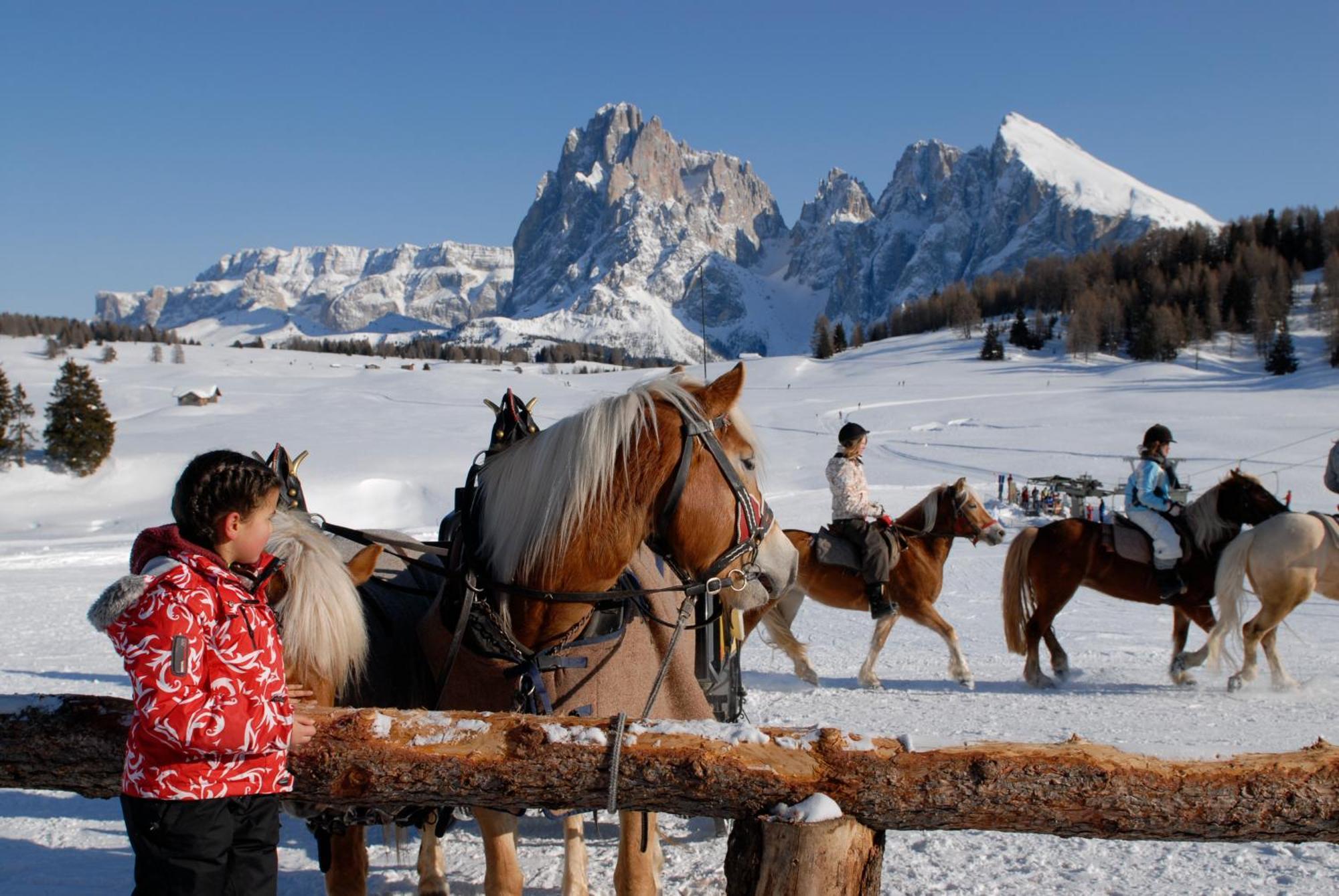 Tirler - Dolomites Living Hotel Seiser Alm Exterior foto