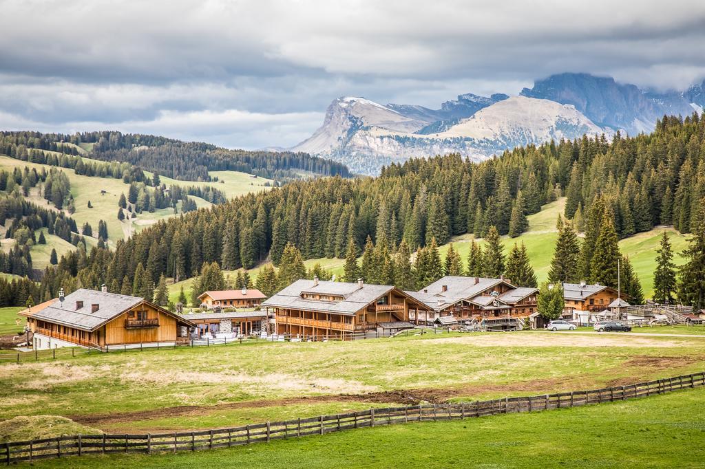 Tirler - Dolomites Living Hotel Seiser Alm Exterior foto