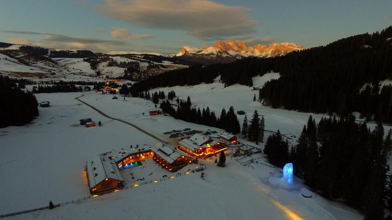 Tirler - Dolomites Living Hotel Seiser Alm Exterior foto